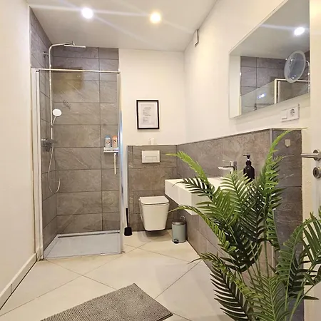 Moderne 3-zimmer-wohnung Mit Panoramablick *