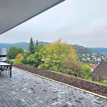 Moderne 3-zimmer-wohnung Mit Panoramablick