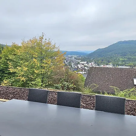 アパート Moderne 3-zimmer-wohnung Mit Panoramablick *